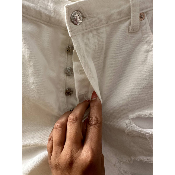 NWT Free People Women's Optic White Maggie Mid-Rise Cut-Out Shorts Size 31 - Picture 6 of 10